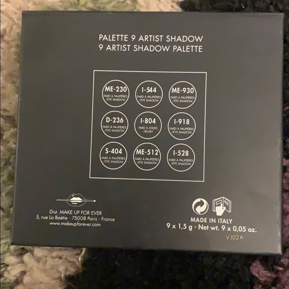 Like new Make Up Forever eyeshadow palette! - Picture 5 of 5